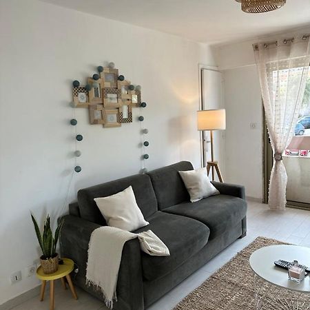 Spacieux Studio A Golfe Juan 2 Minutes Des Plages 발로리스 외부 사진