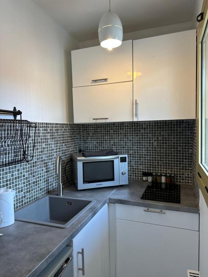 Spacieux Studio A Golfe Juan 2 Minutes Des Plages 발로리스 외부 사진